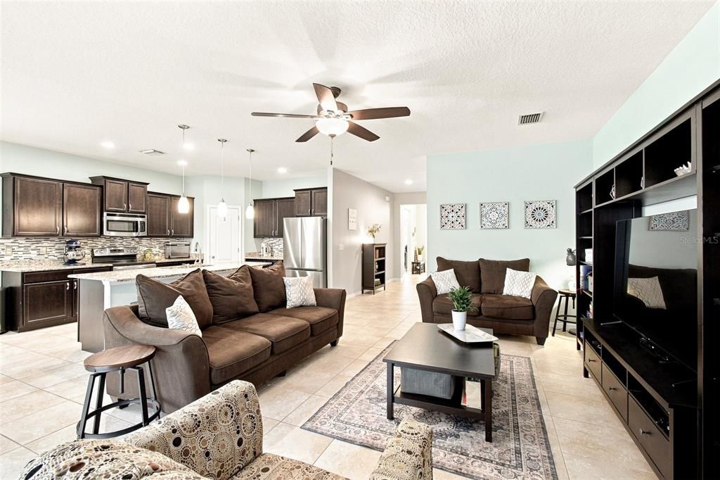 For Sale: $385,000 (4 beds, 2 baths, 2058 Square Feet)