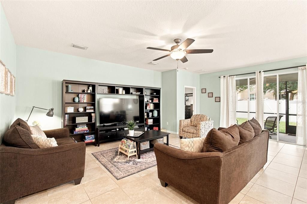 For Sale: $385,000 (4 beds, 2 baths, 2058 Square Feet)