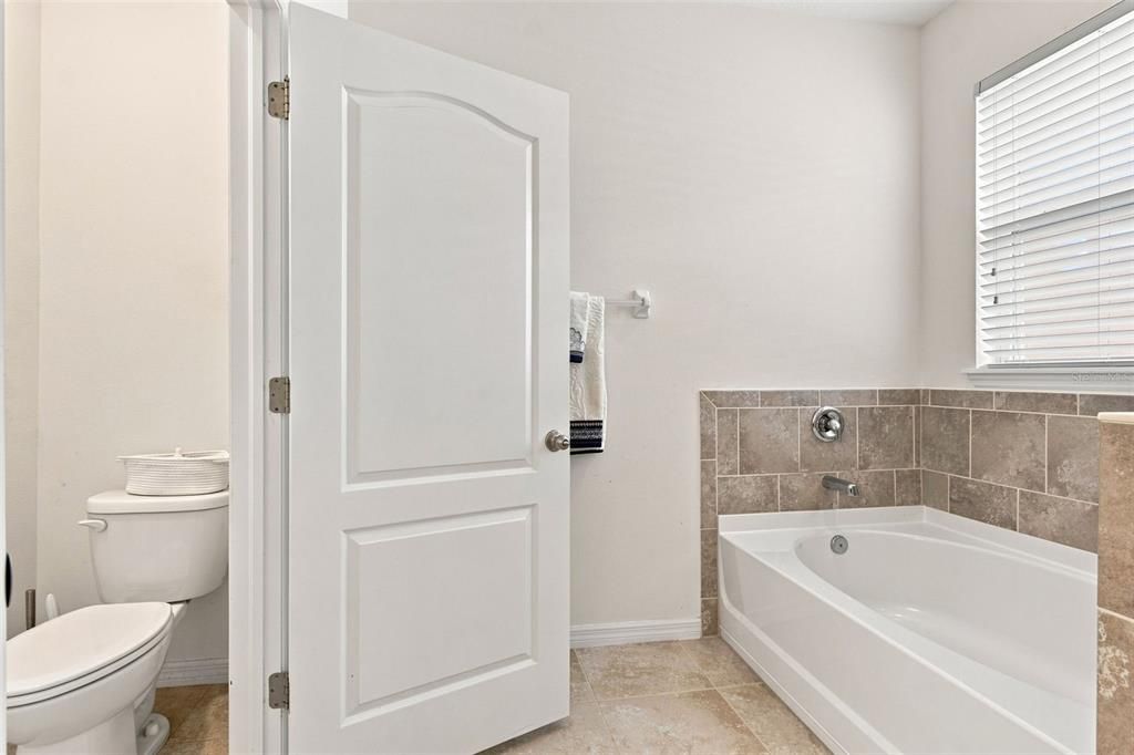 For Sale: $385,000 (4 beds, 2 baths, 2058 Square Feet)