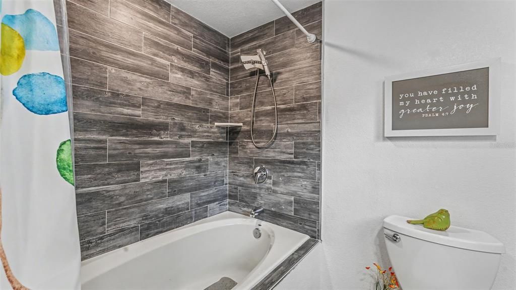На продажу: $299,900 (3 спален, 2 ванн, 1311 Квадратных фут)