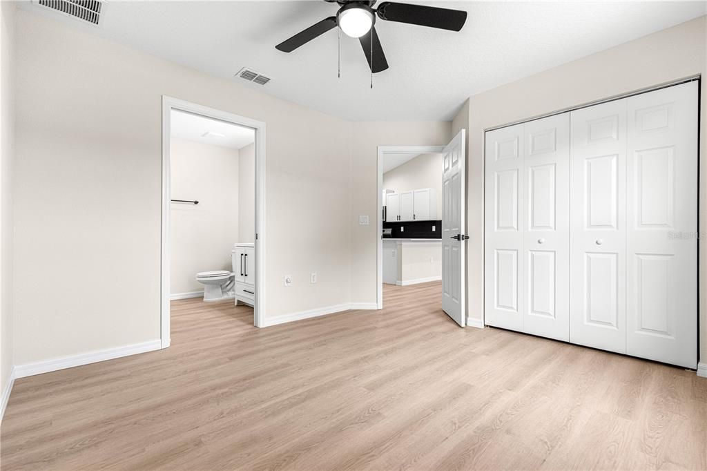 For Sale: $219,900 (3 beds, 2 baths, 1003 Square Feet)