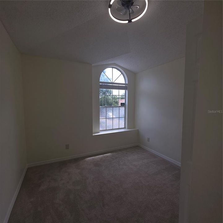 For Sale: $450,000 (4 beds, 2 baths, 2024 Square Feet)