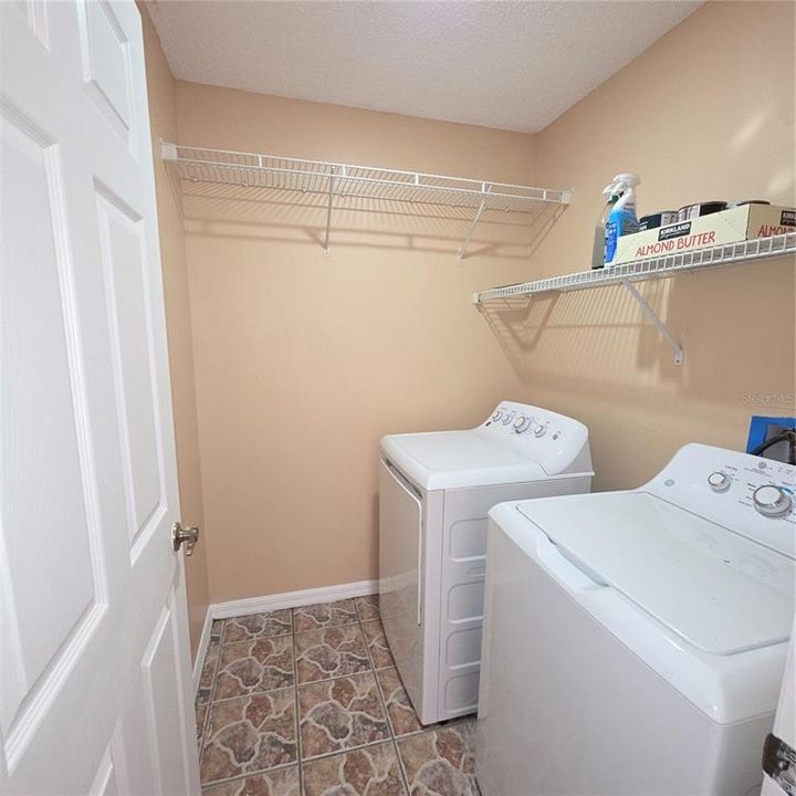 For Sale: $450,000 (4 beds, 2 baths, 2024 Square Feet)
