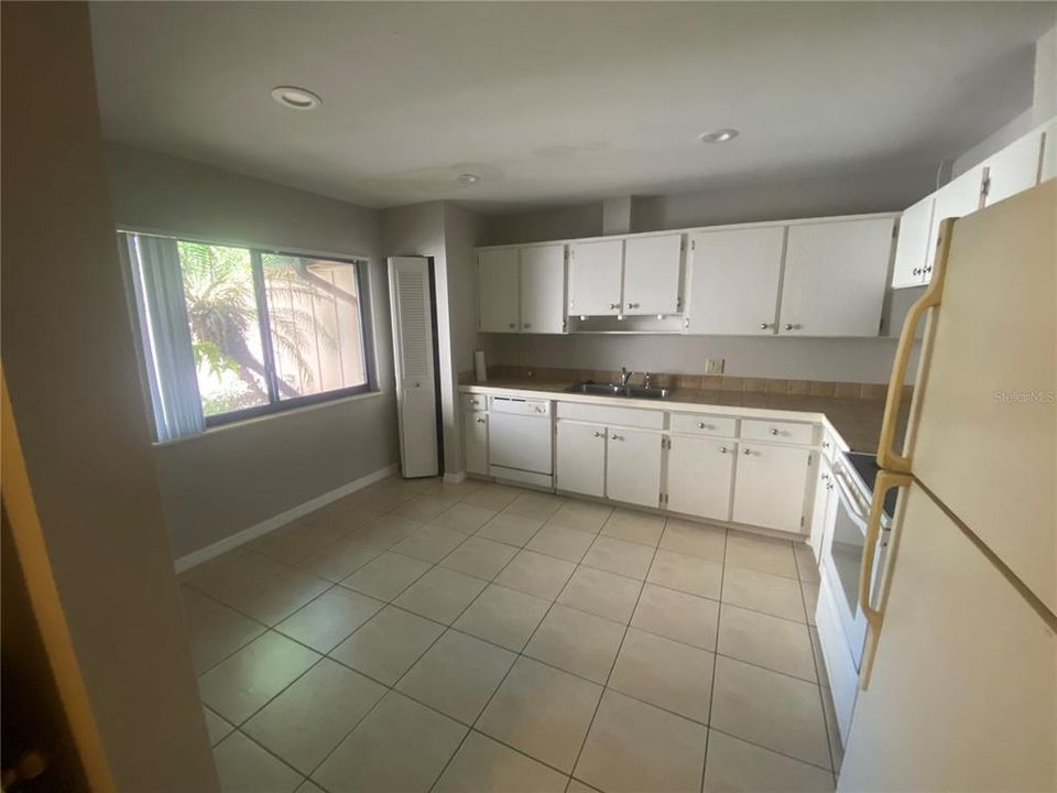 For Rent: $1,750 (2 beds, 2 baths, 1252 Square Feet)