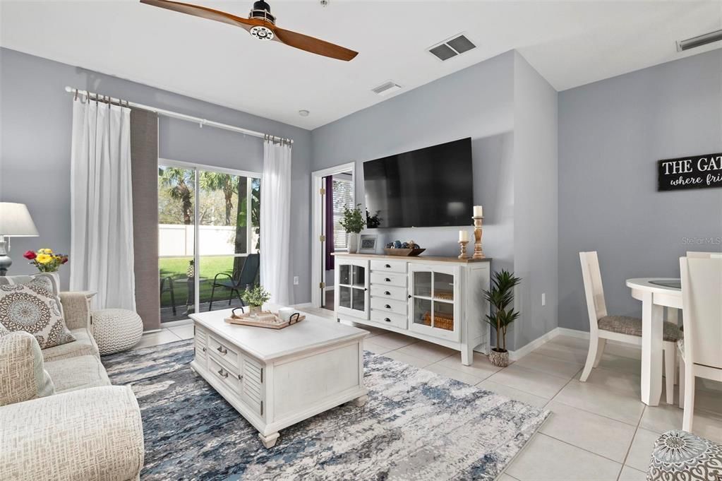 For Rent: $1,850 (3 beds, 2 baths, 1210 Square Feet)
