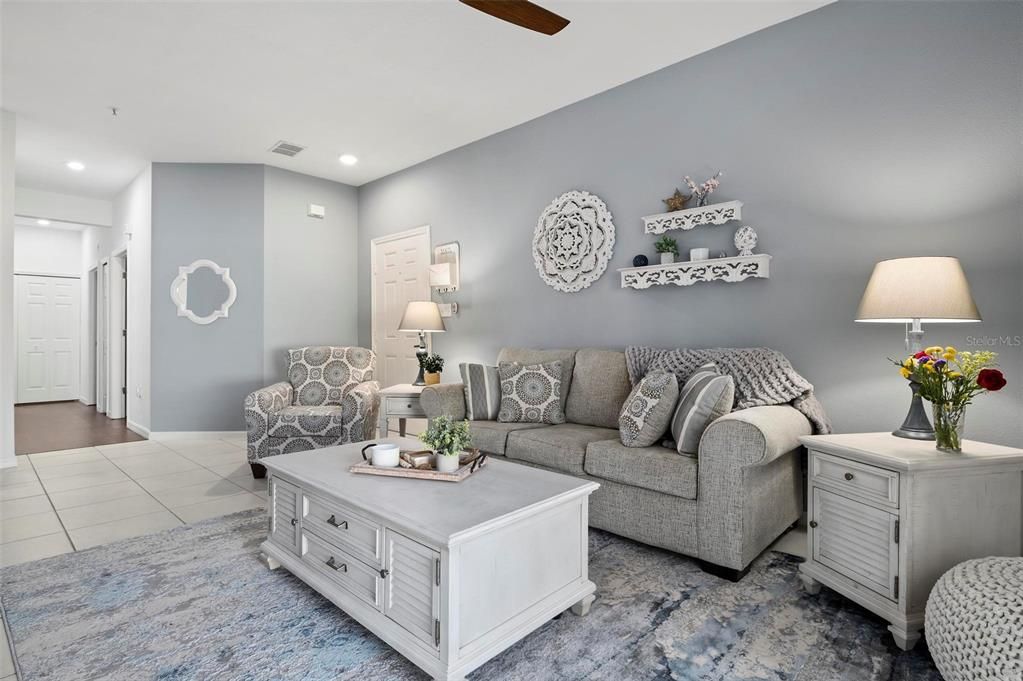 For Rent: $1,850 (3 beds, 2 baths, 1210 Square Feet)