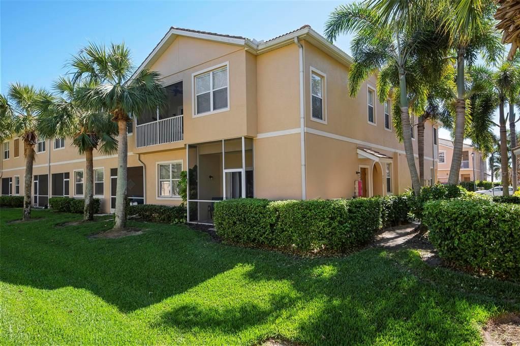 For Rent: $1,850 (3 beds, 2 baths, 1210 Square Feet)