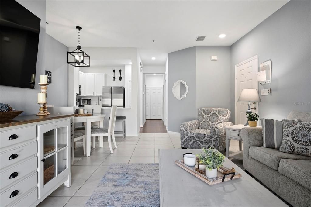 For Rent: $1,850 (3 beds, 2 baths, 1210 Square Feet)