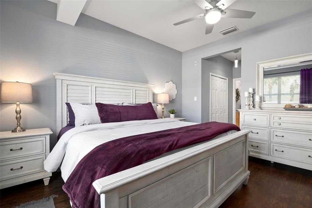 For Rent: $1,850 (3 beds, 2 baths, 1210 Square Feet)