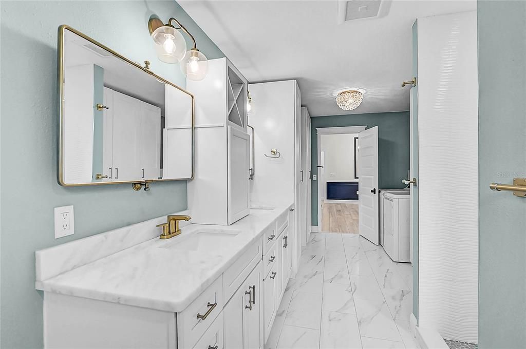 Active With Contract: $489,900 (3 beds, 2 baths, 1814 Square Feet)