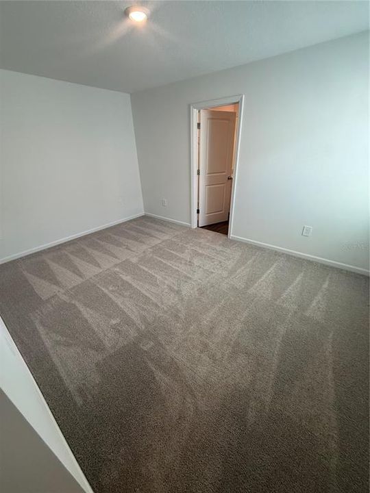For Rent: $1,950 (4 beds, 2 baths, 1571 Square Feet)