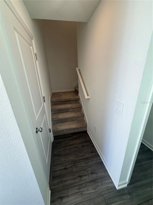 For Rent: $1,950 (4 beds, 2 baths, 1571 Square Feet)