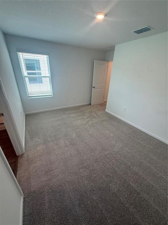 For Rent: $1,950 (4 beds, 2 baths, 1571 Square Feet)