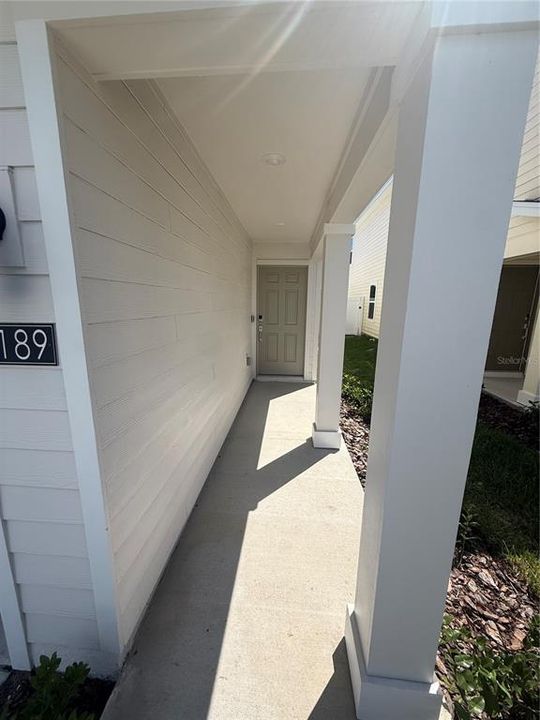 For Rent: $1,950 (4 beds, 2 baths, 1571 Square Feet)