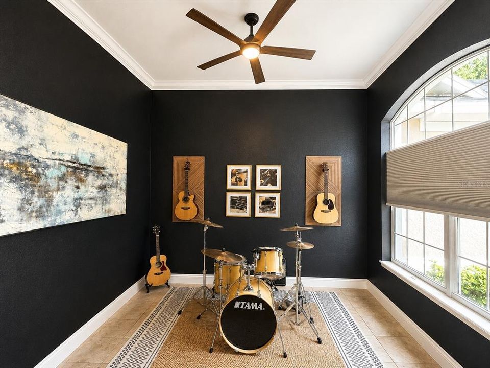 For Sale: $649,900 (4 beds, 3 baths, 2629 Square Feet)