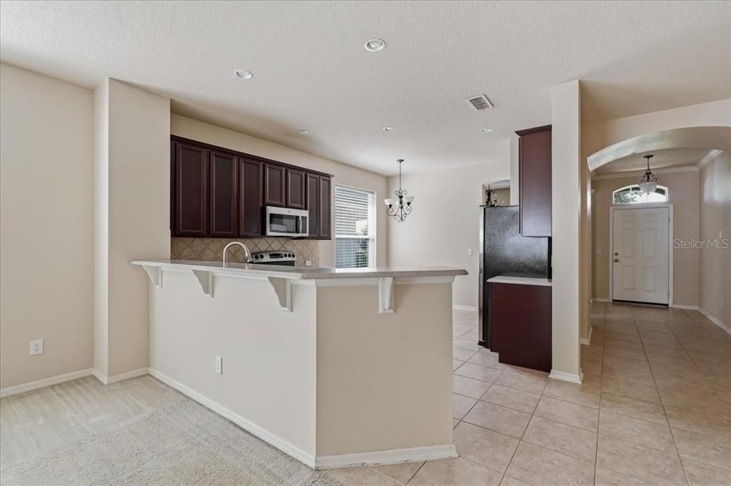 For Sale: $265,000 (3 beds, 2 baths, 1728 Square Feet)