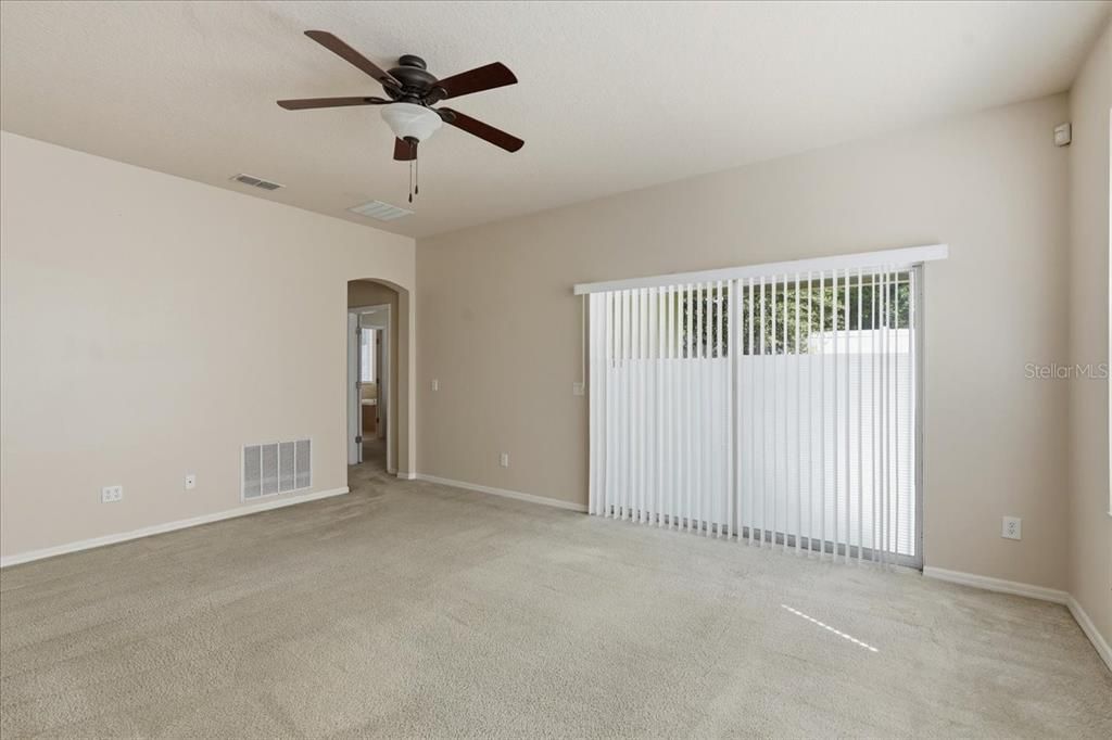 For Sale: $265,000 (3 beds, 2 baths, 1728 Square Feet)