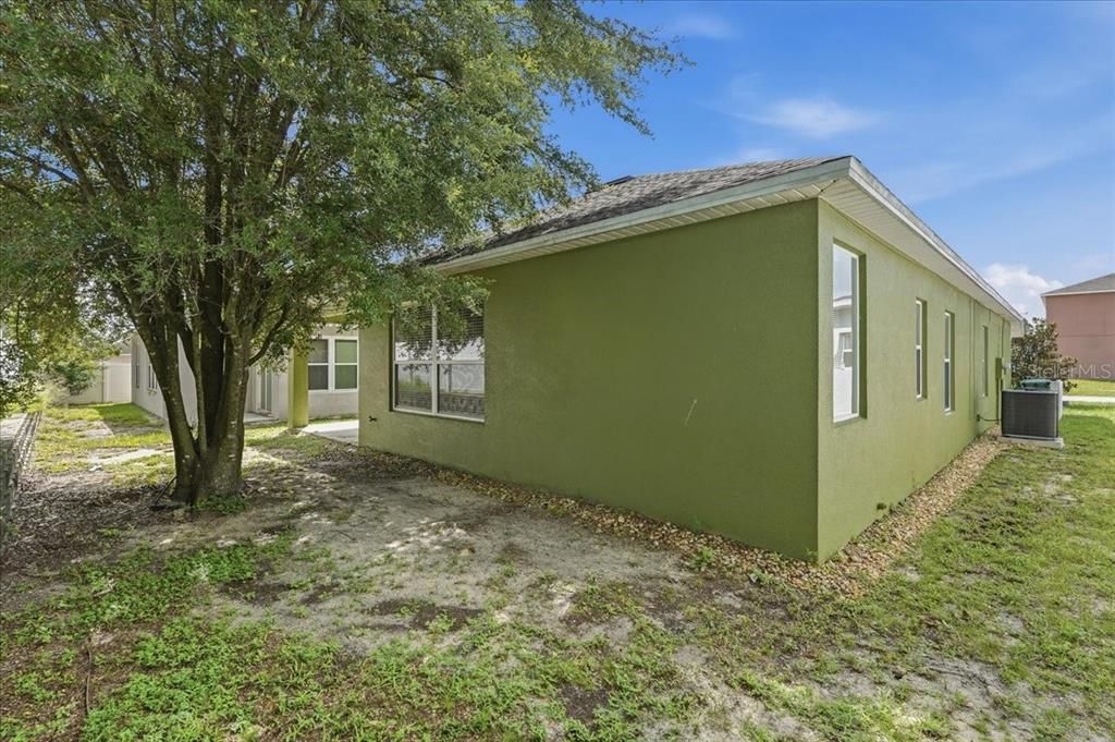 For Sale: $265,000 (3 beds, 2 baths, 1728 Square Feet)