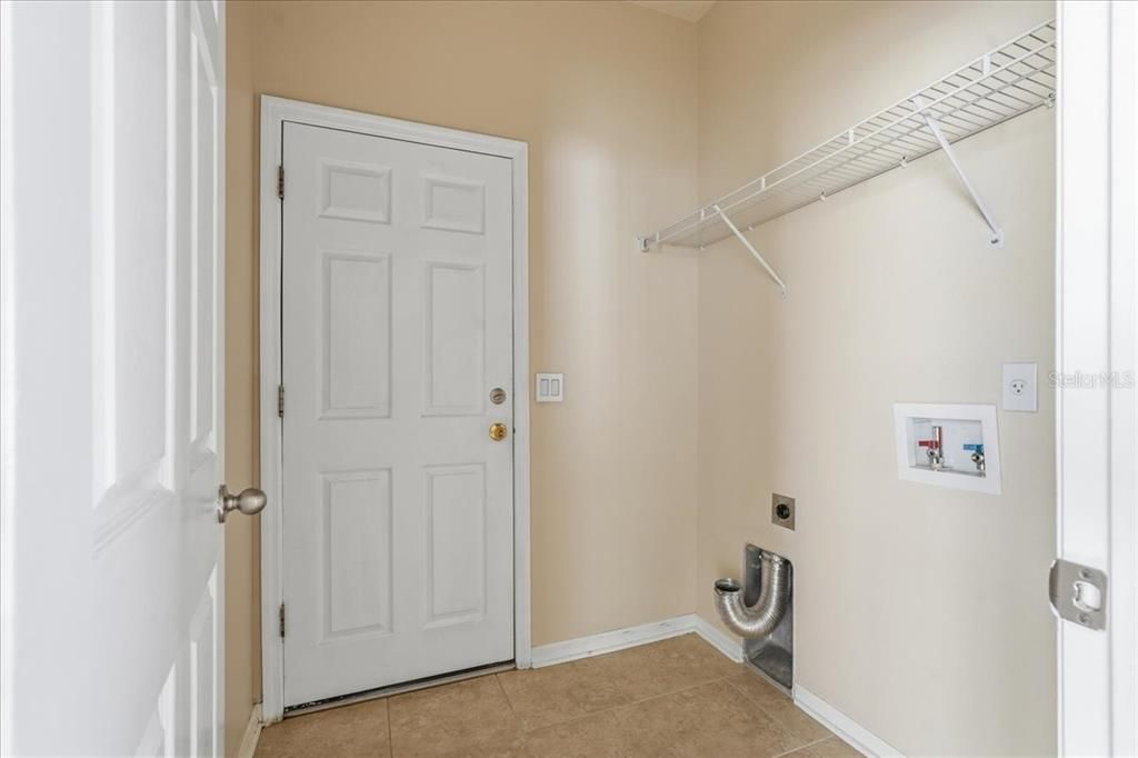 For Sale: $265,000 (3 beds, 2 baths, 1728 Square Feet)