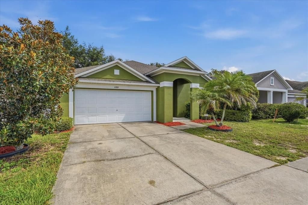 For Sale: $265,000 (3 beds, 2 baths, 1728 Square Feet)