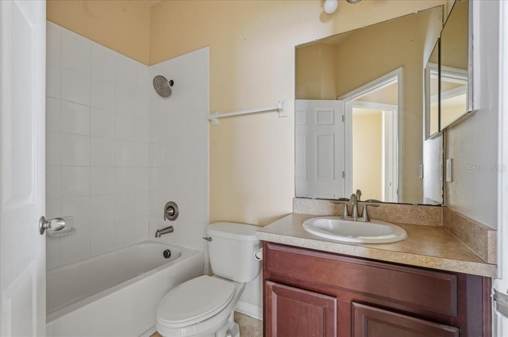 For Sale: $265,000 (3 beds, 2 baths, 1728 Square Feet)