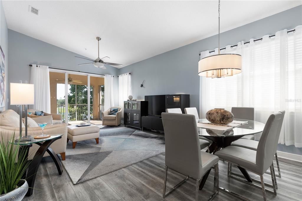 For Sale: $389,000 (3 beds, 2 baths, 1586 Square Feet)