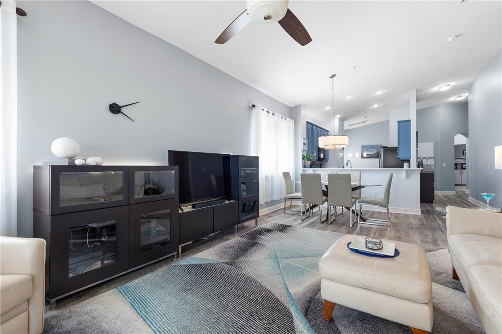 For Sale: $389,000 (3 beds, 2 baths, 1586 Square Feet)