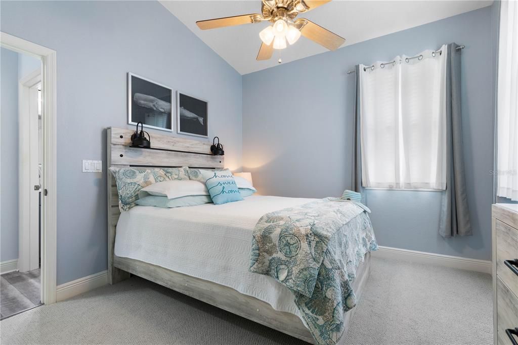For Sale: $389,000 (3 beds, 2 baths, 1586 Square Feet)