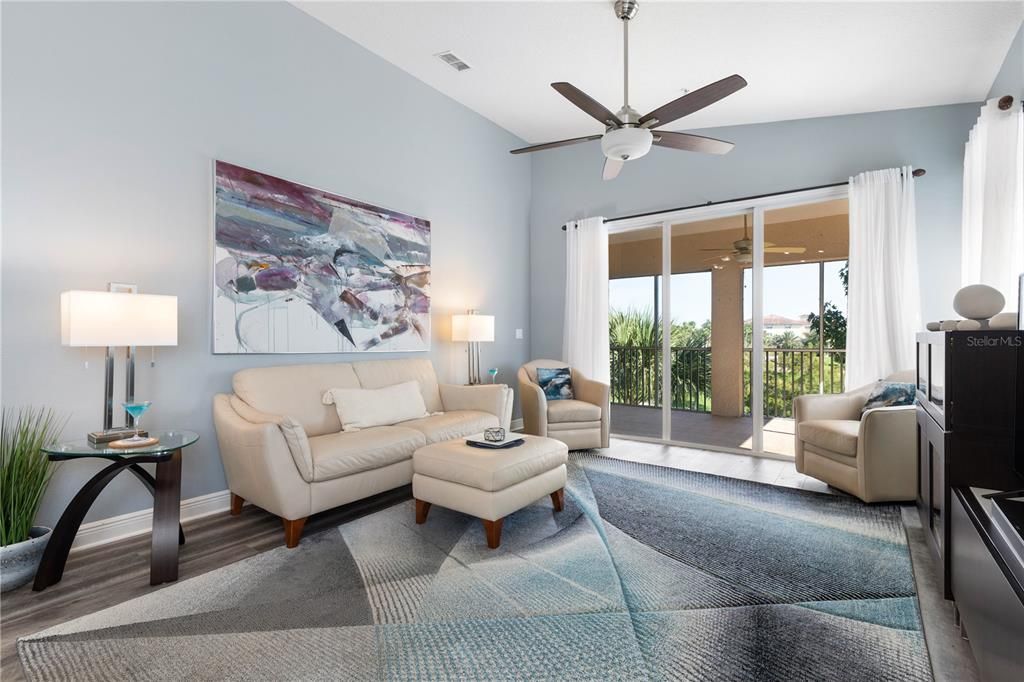 For Sale: $389,000 (3 beds, 2 baths, 1586 Square Feet)