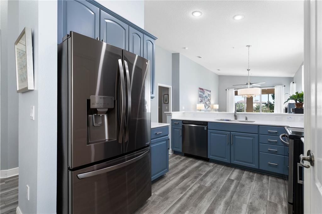 For Sale: $389,000 (3 beds, 2 baths, 1586 Square Feet)