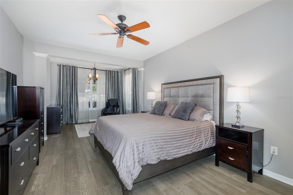 For Sale: $825,000 (4 beds, 3 baths, 3375 Square Feet)