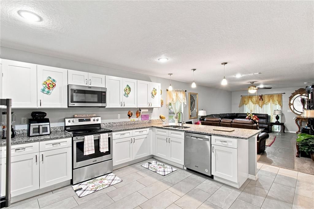 For Sale: $390,000 (4 beds, 2 baths, 1653 Square Feet)