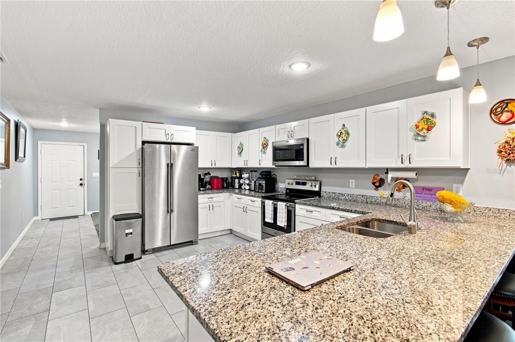 For Sale: $390,000 (4 beds, 2 baths, 1653 Square Feet)