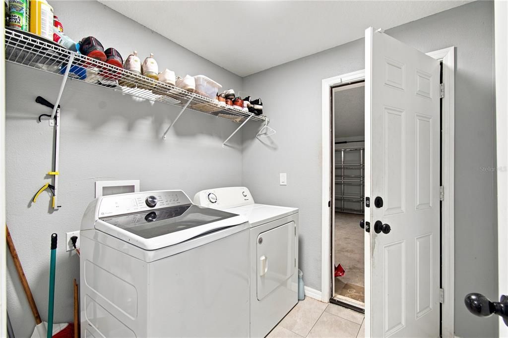 For Sale: $390,000 (4 beds, 2 baths, 1653 Square Feet)
