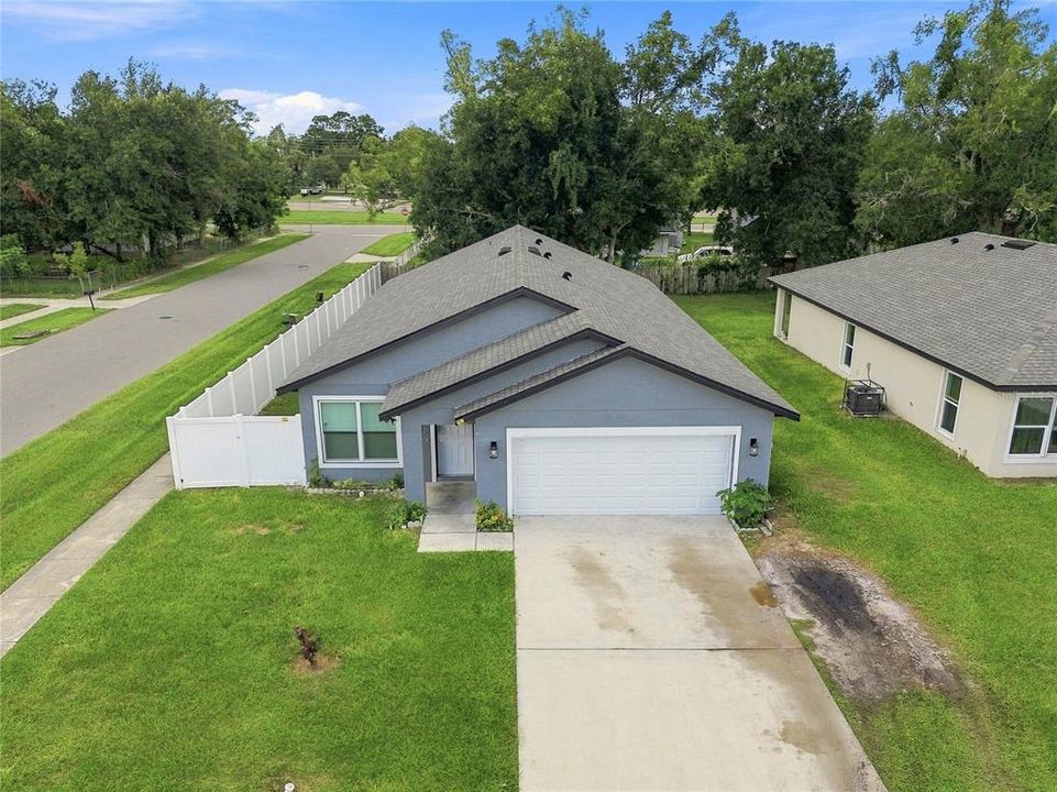 For Sale: $390,000 (4 beds, 2 baths, 1653 Square Feet)