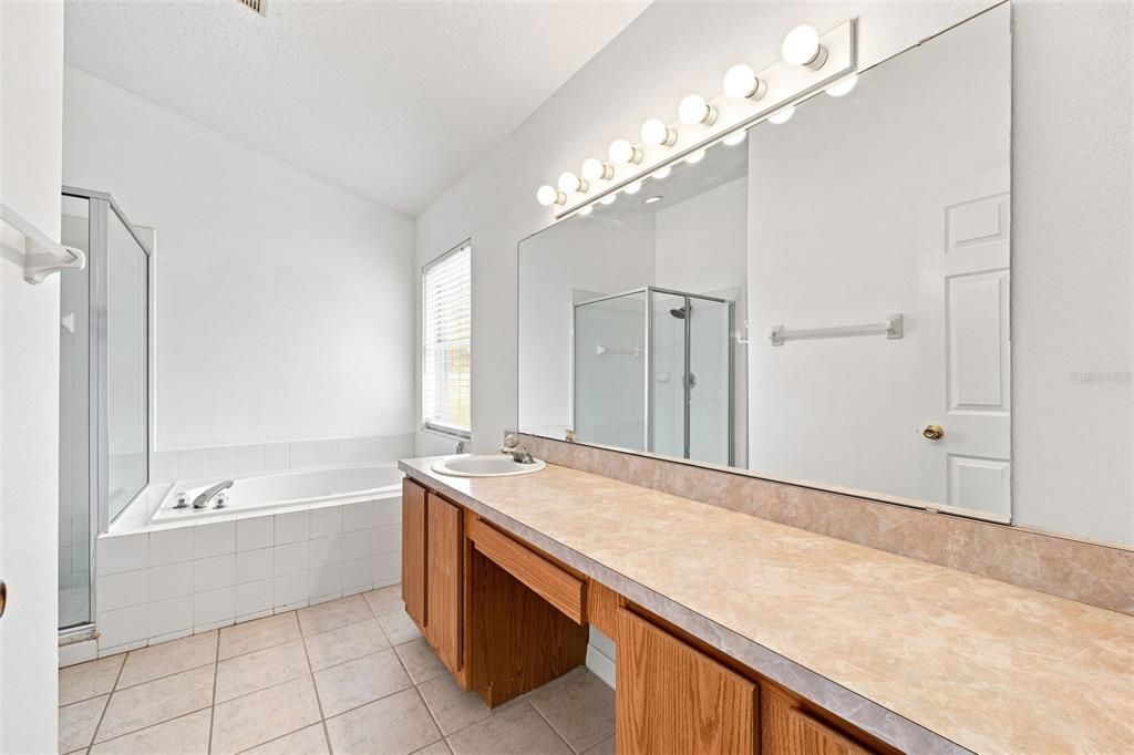 For Sale: $339,000 (3 beds, 2 baths, 1788 Square Feet)