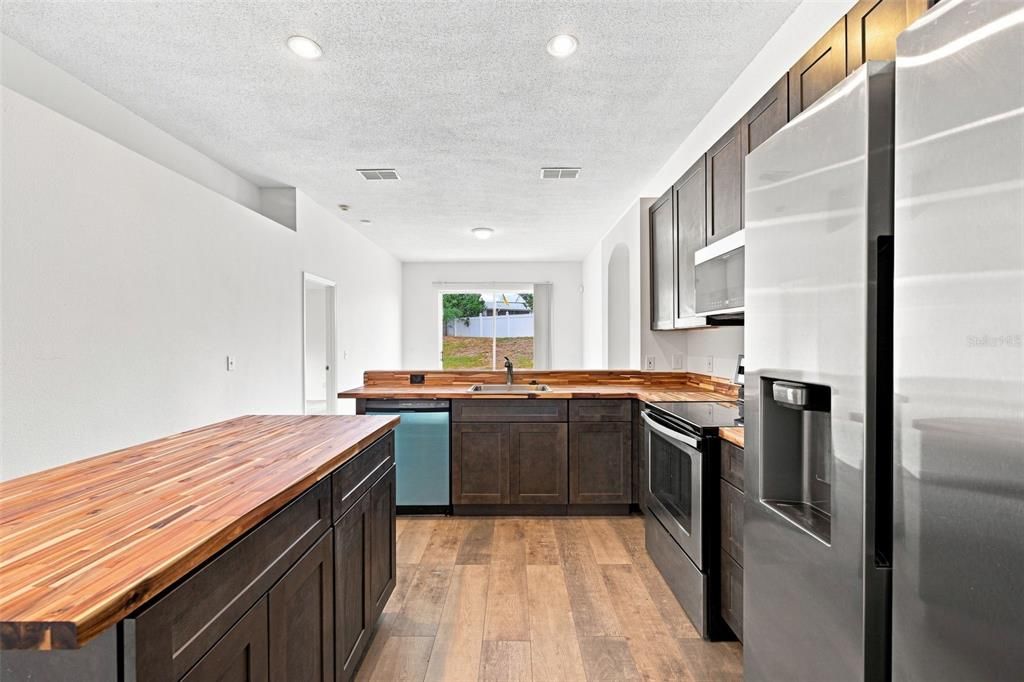 For Sale: $339,000 (3 beds, 2 baths, 1788 Square Feet)