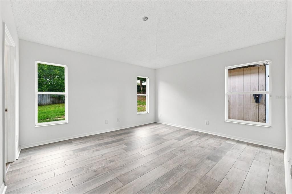 For Sale: $339,000 (3 beds, 2 baths, 1788 Square Feet)