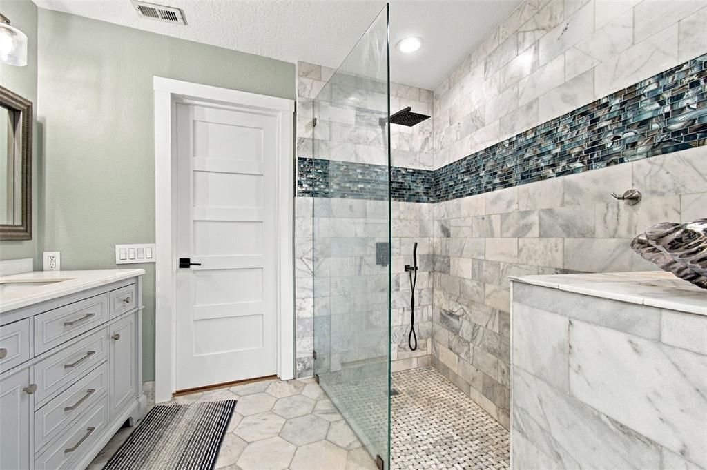 For Sale: $739,900 (3 beds, 3 baths, 2024 Square Feet)