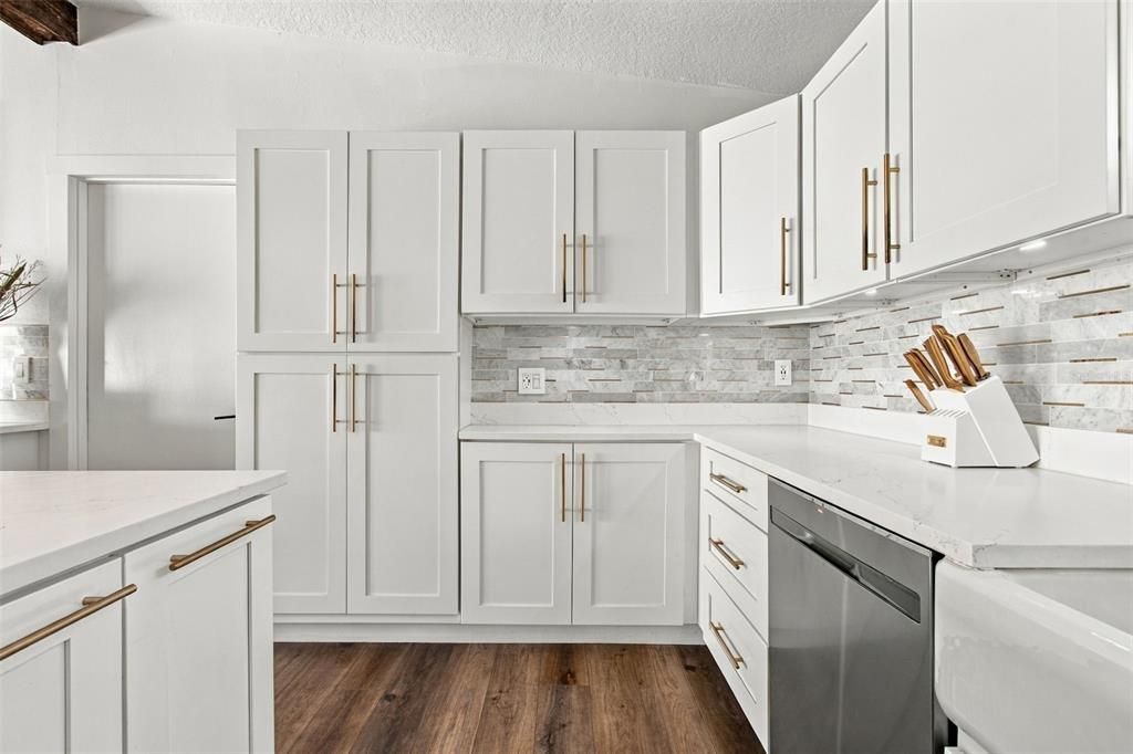 For Sale: $739,900 (3 beds, 3 baths, 2024 Square Feet)