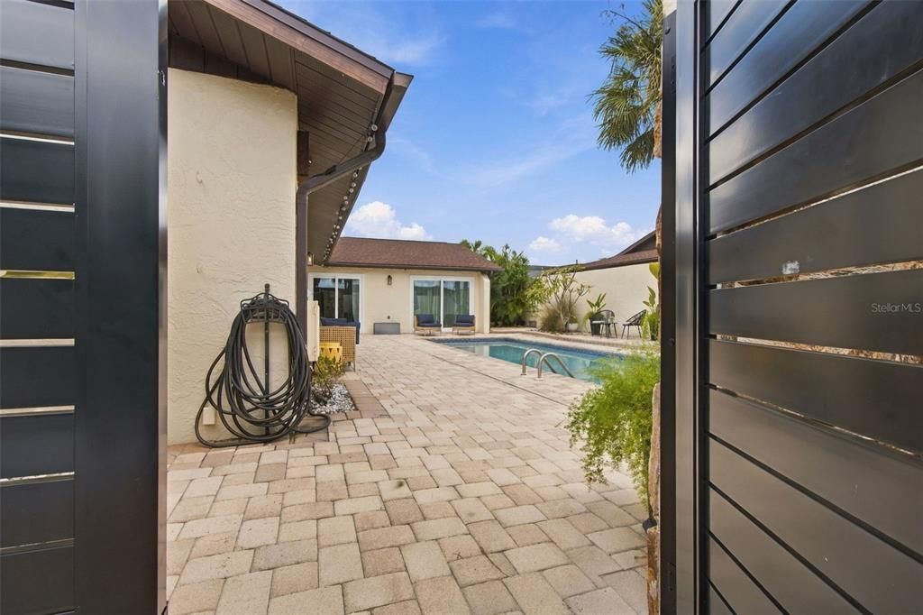 For Sale: $739,900 (3 beds, 3 baths, 2024 Square Feet)
