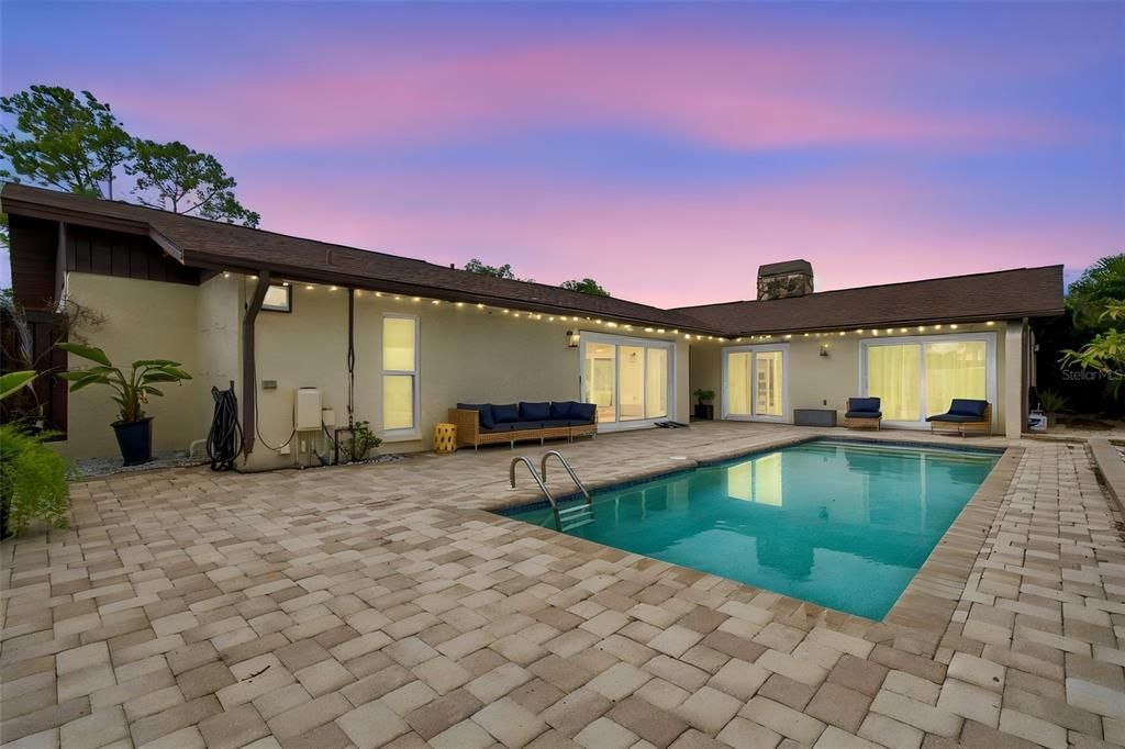 For Sale: $739,900 (3 beds, 3 baths, 2024 Square Feet)