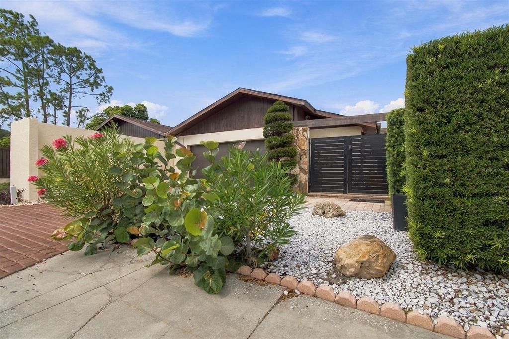For Sale: $739,900 (3 beds, 3 baths, 2024 Square Feet)