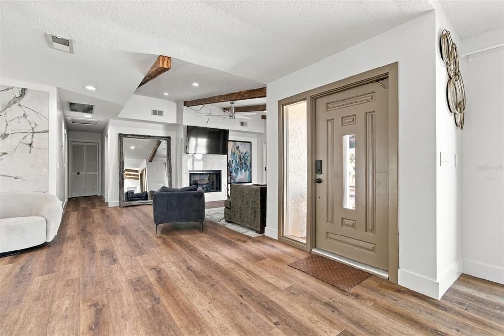 For Sale: $739,900 (3 beds, 3 baths, 2024 Square Feet)