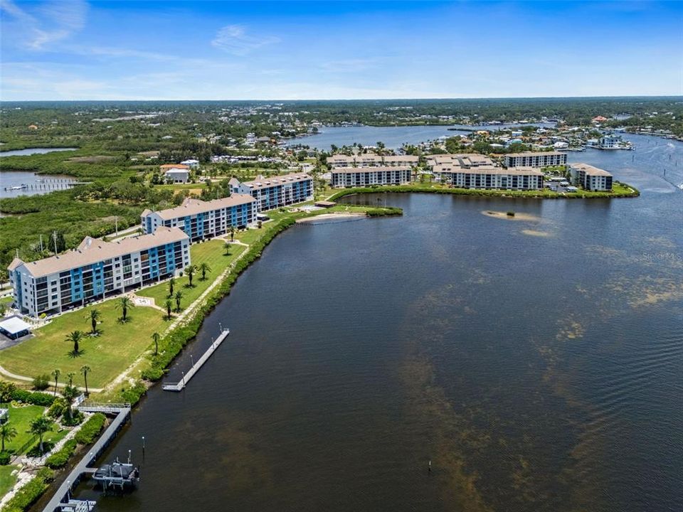 En Venta: $249,900 (2 camas, 2 baños, 1025 Pies cuadrados)