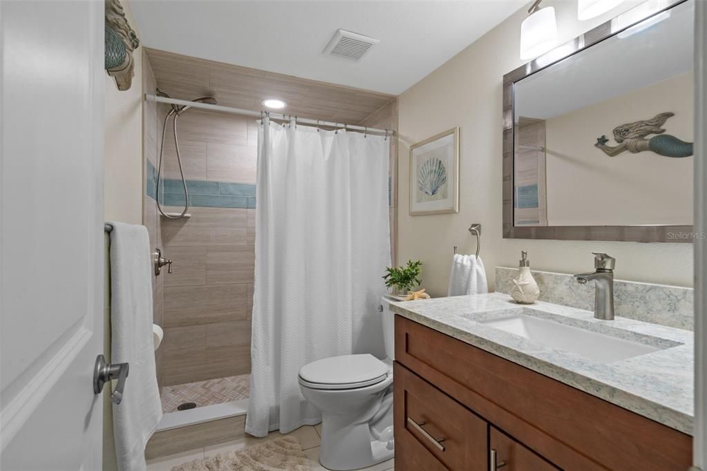 For Sale: $249,900 (2 beds, 2 baths, 1025 Square Feet)