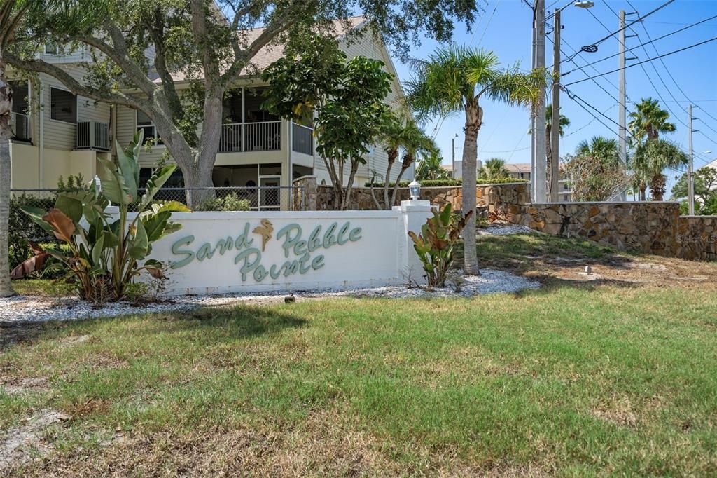 For Sale: $249,900 (2 beds, 2 baths, 1025 Square Feet)