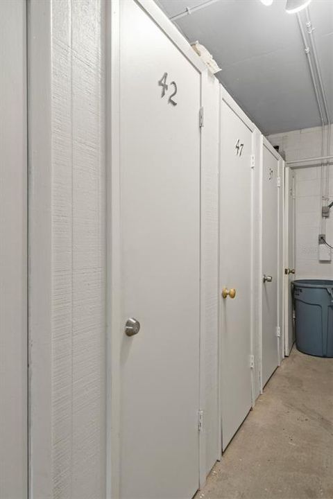 For Sale: $249,900 (2 beds, 2 baths, 1025 Square Feet)