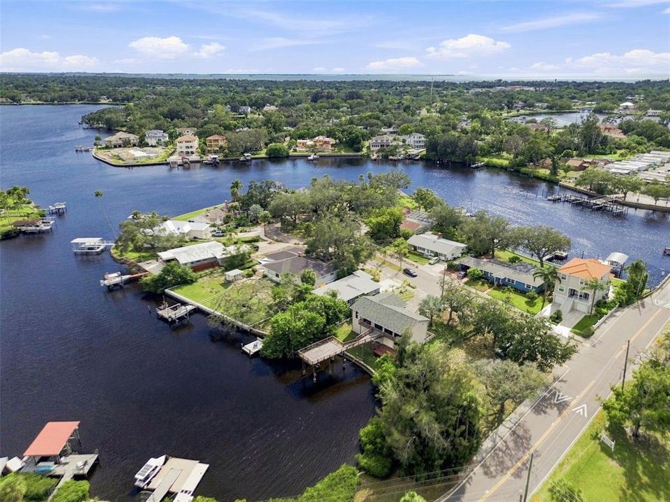 En Venta: $1,040,000 (3 camas, 3 baños, 2404 Pies cuadrados)
