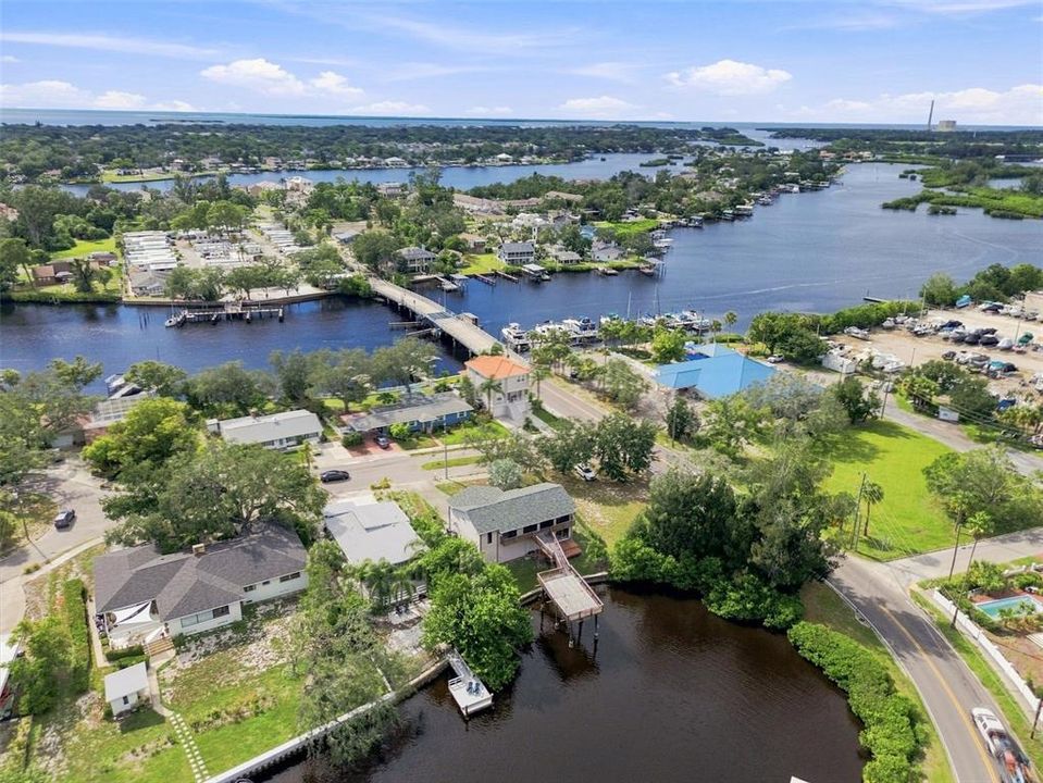 En Venta: $1,040,000 (3 camas, 3 baños, 2404 Pies cuadrados)